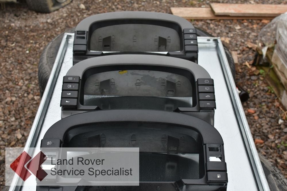 Obudowa licznika daszek Land Rover Discovery II 98r.–04r.