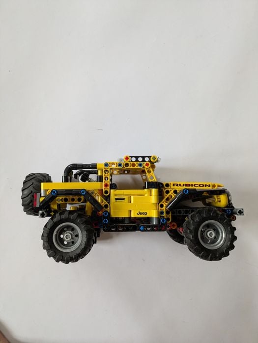 Złożony LEGO Technic 42122 Jeep Wrangler