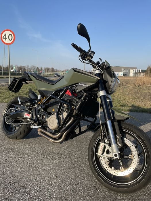 Husqvarna Nuda 900R(supermoto)