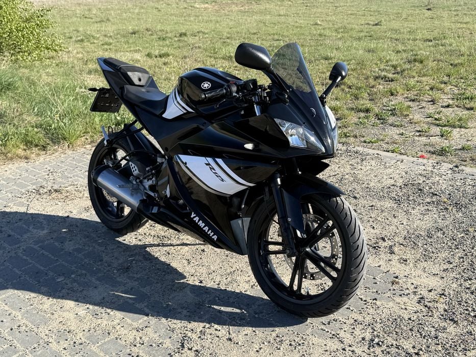 YAMAHA YZF-R125 / Świetny Stan! / Bardzo Zadbana! / Doinwestowana! / Świeżo po serwisie! / kat.B