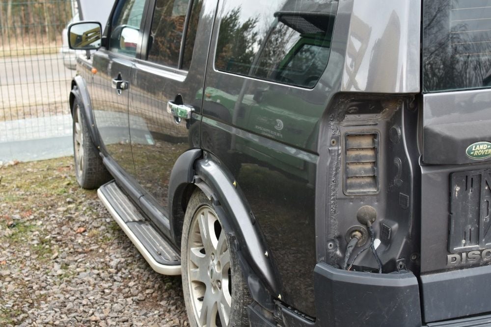 Błotnik lewy tył Land Rover Discovery 3 LRC659