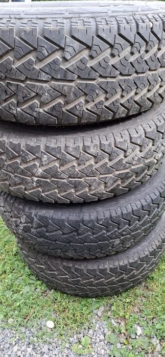 Felgi stalowe z oponami R16 Nissan Navara