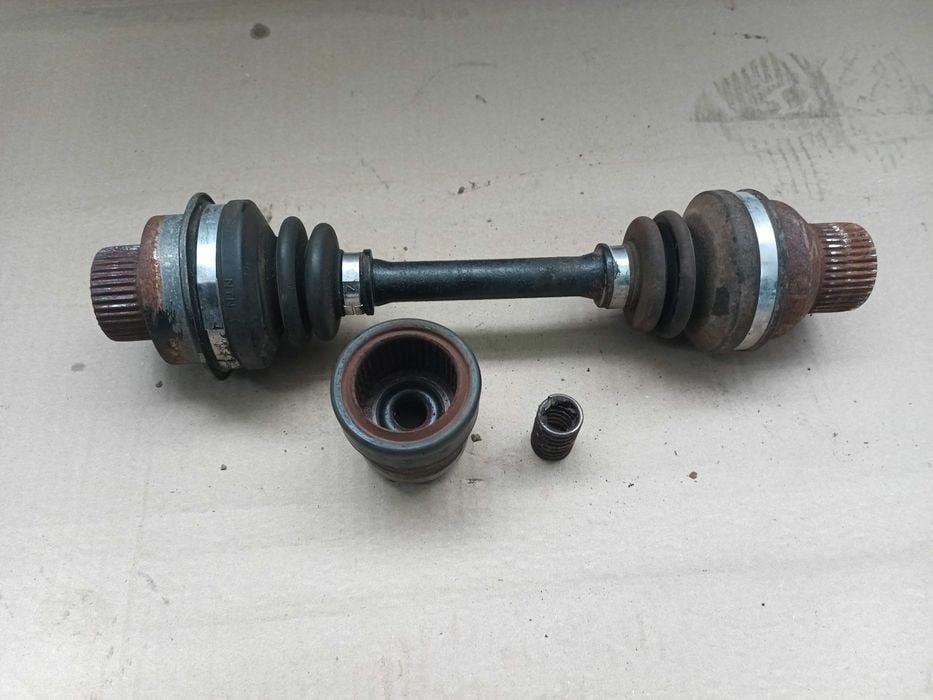 Yamaha Grizzly 660 wał napędowy przedni CZĘŚCI