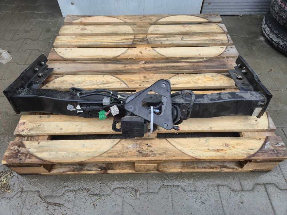 Hak holowniczy jeep cherokee kl 2019 lift