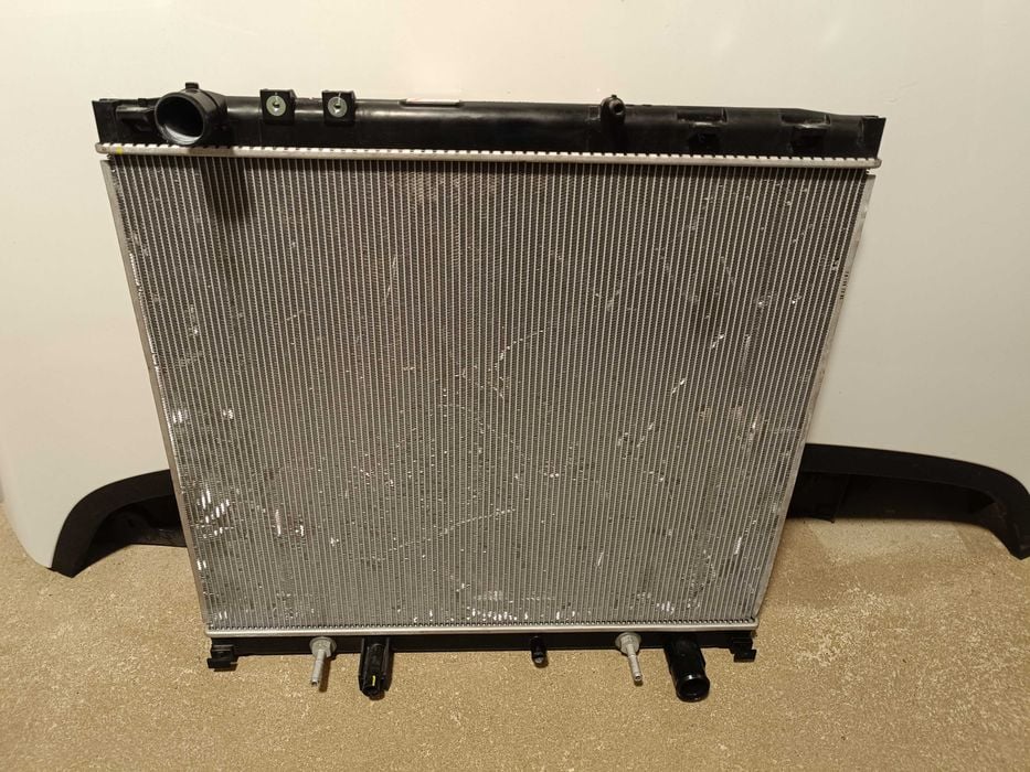 chłodnica wody Toyota Hilux VIII 8