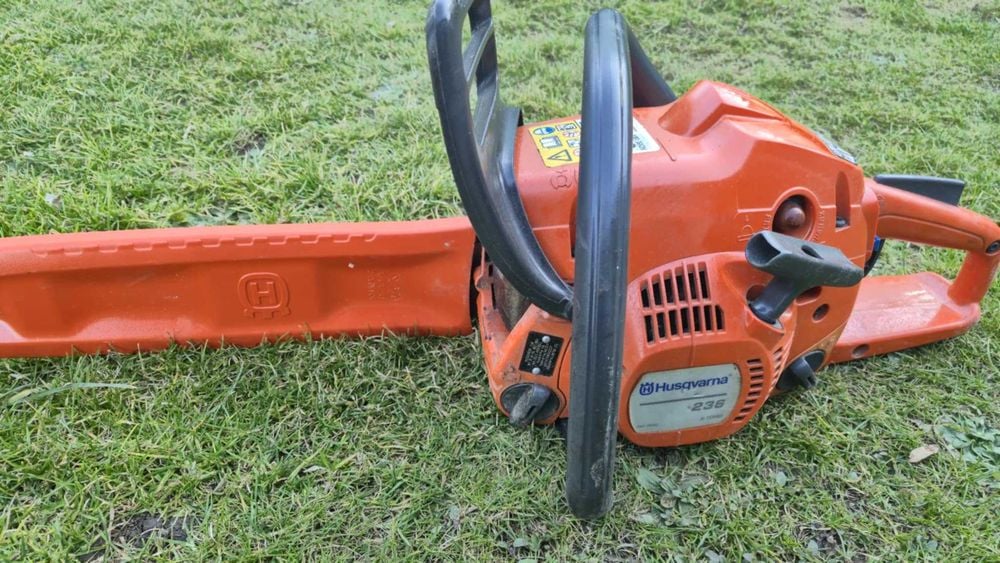Pilarka Husqvarna 236
