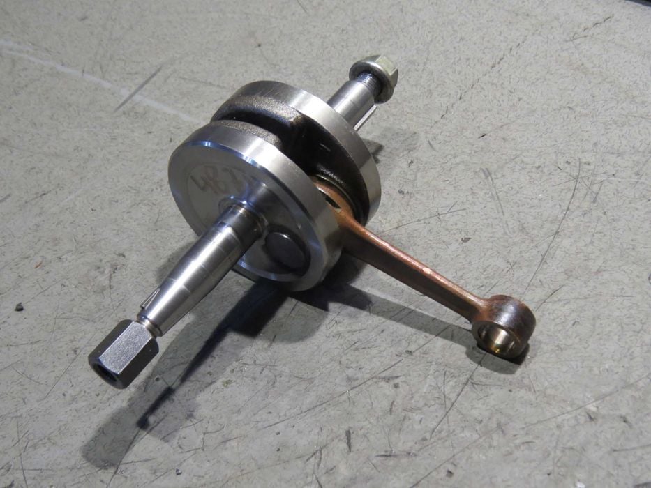 BETA 50 RR BETAMOTOR RR50 AM6 AM5 AM3 WAŁ korbowy korbowód