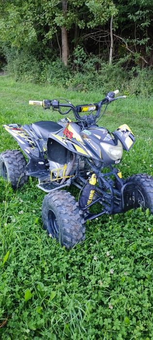 Używany quad 250