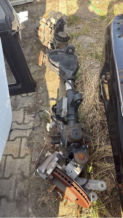 Jeep Wrangler JL  most przod uszkodzony