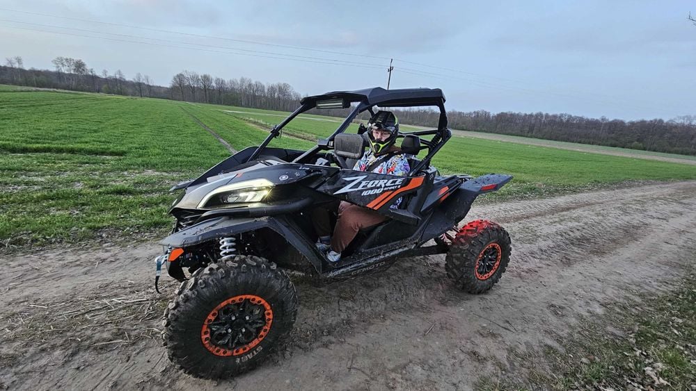 CFMOTO ZFORCE 1000 sport R buggy z pługiem maverick mały przebieg