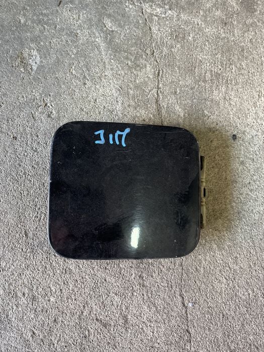 Klapka Wlewu Paliwa suzuki jimny 98-12r