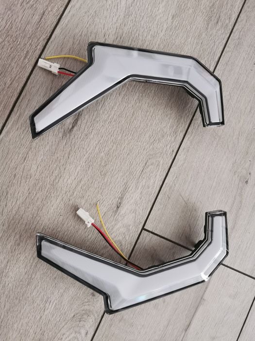 Polaris rzr 1000 lampa lampy kierunek obrysowa łezka reflektor