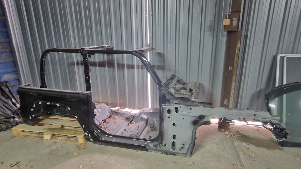 Ćwiartka prawa słupek kabina Jeep Wrangler JL