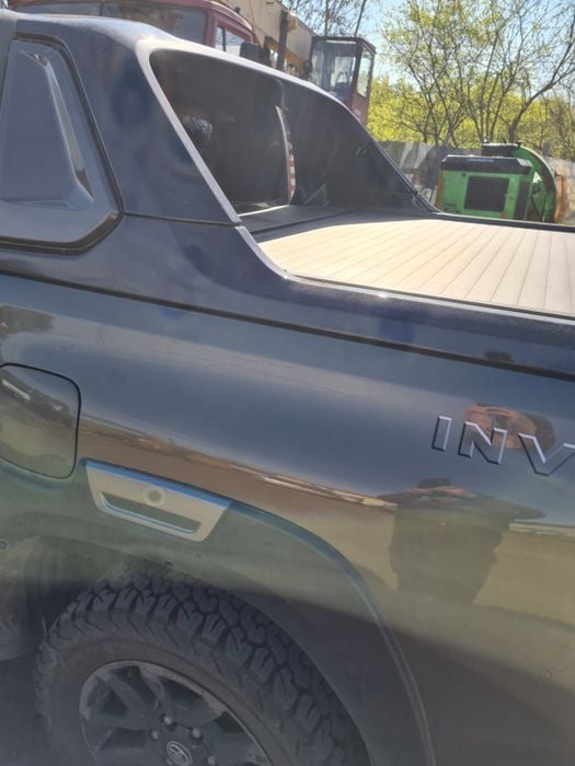 Toyota Hilux roleta elektryczna