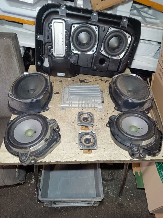Nagłośnienie Bose głośnik wzmacniacz subwoofer Nissan Navara D40 kpl