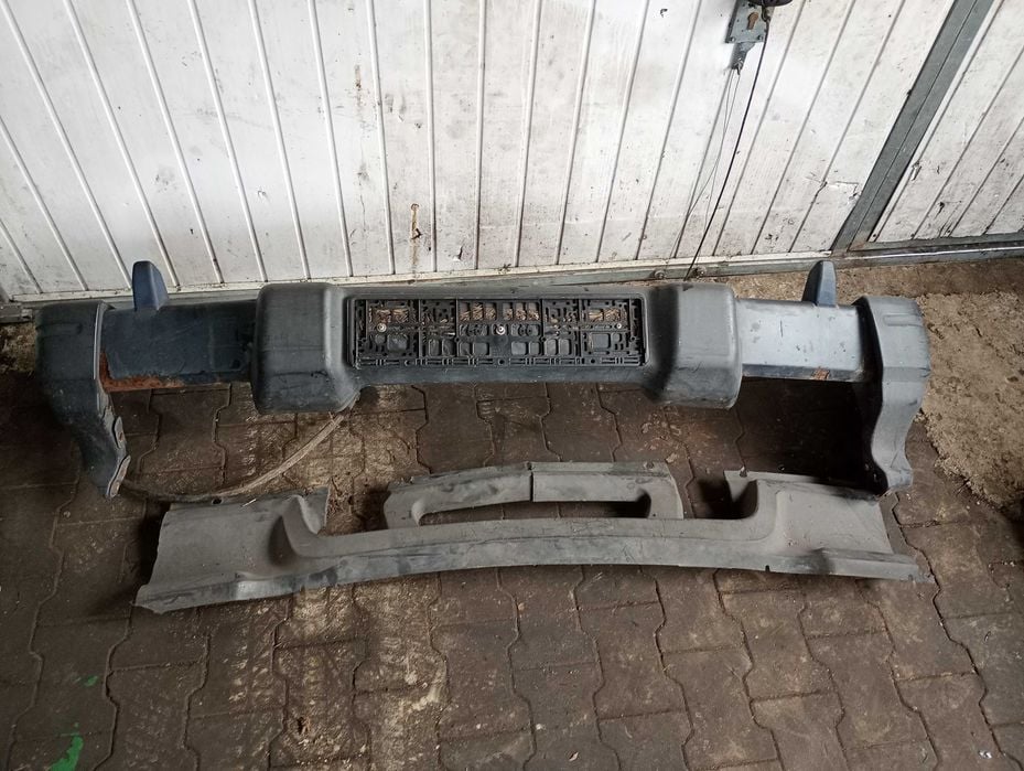 Zderzak przód przedni Land Rover 1 Discovery 89-98r. spryskiwacze 300