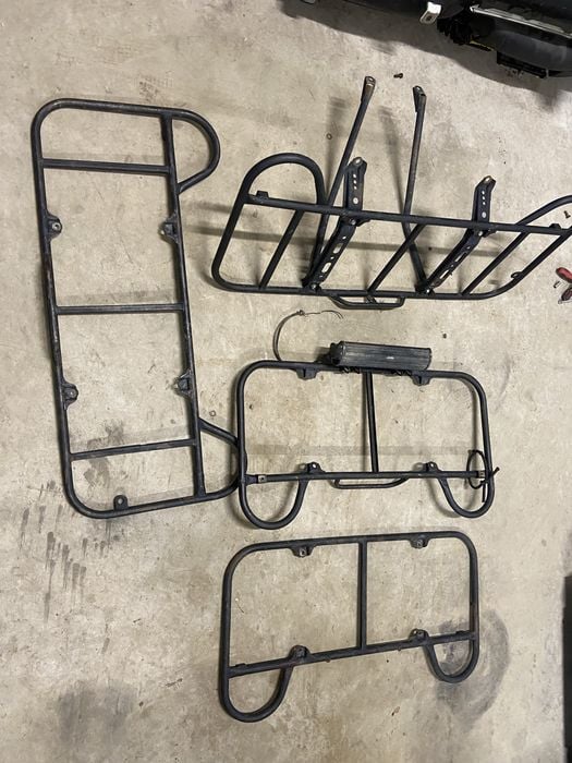 Bagażnik krata przód stelaż wspornik  bagażnik przedni grizzly 700/550