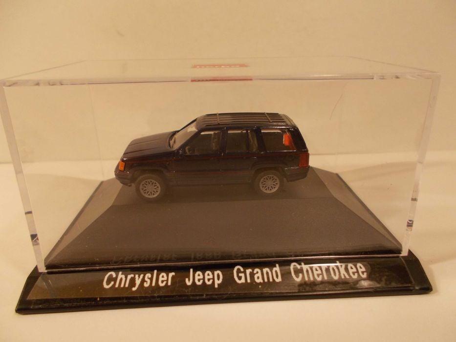 1:87 herpa - jeep grand cherokee granatowy