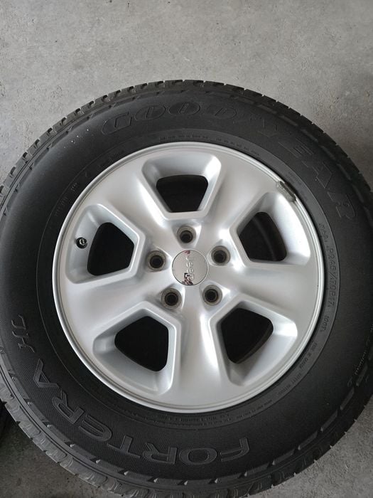 Kola jeep grand cherokee wk2