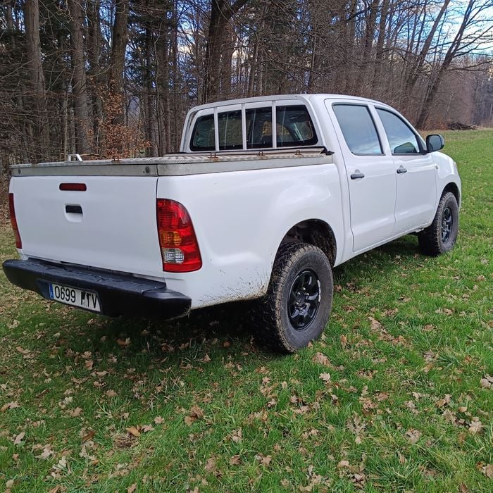 Toyota Hilux 5.osobowy
