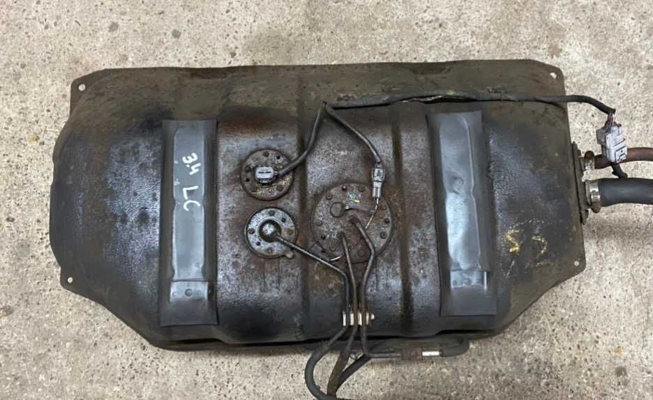 Toyota Land Cruiser 90 95 3.4 V6  ZBIORNIK PALIWA  BAK