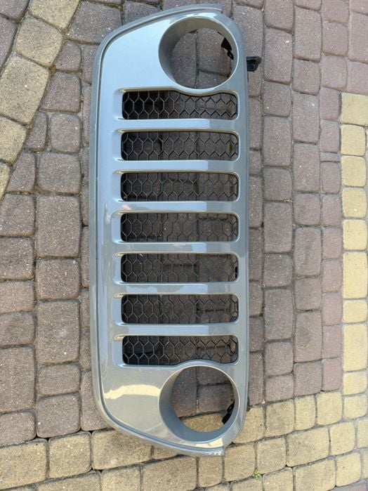 Grill/Atrapa Jeep Wrangler Oryginał Mopar