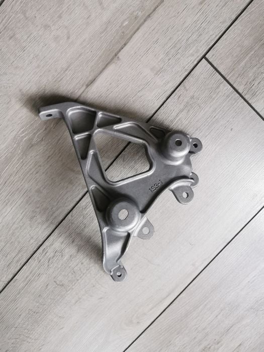 Yamaha raptor 700 uchwyt mocowanie lampa reflektor przód lewa