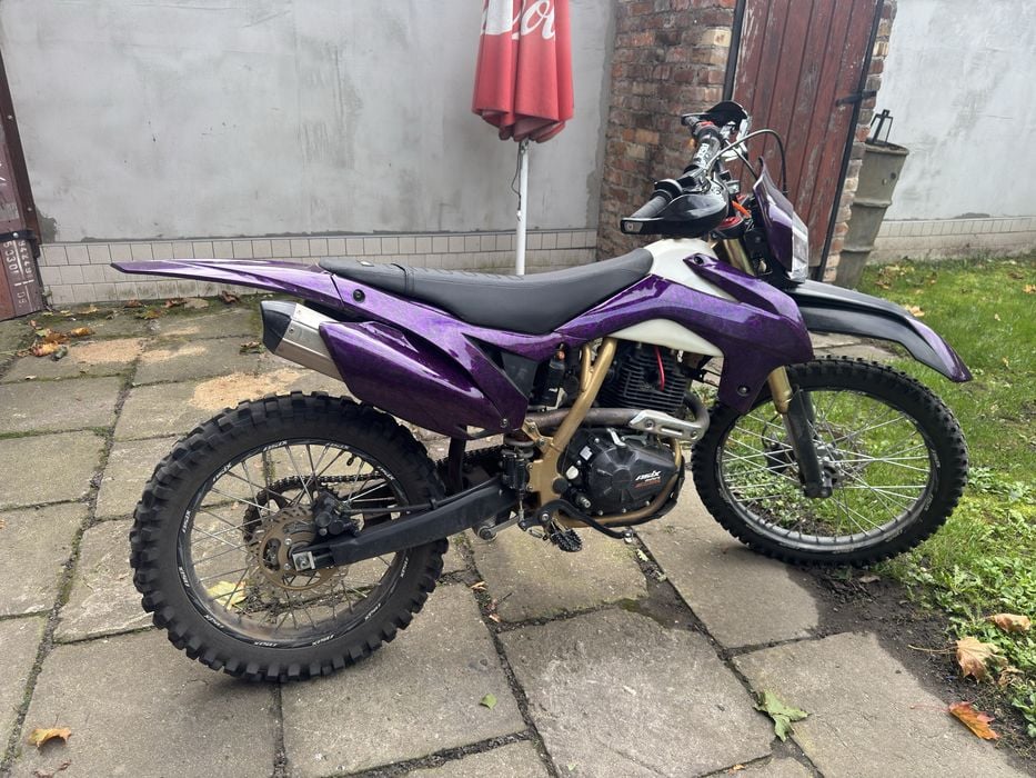 Asix xb88 300cc + strój