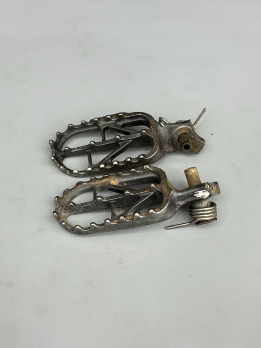 Podnóżki Nóżki Stopki SUZUKI Rm RMZ 125 / 250 / 450