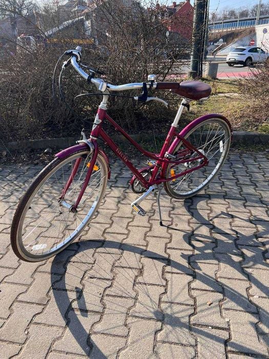 Rower miejski Electra Loft 7D EQ Step-Thru bordowy