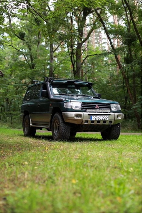Mitsubishi pajero classic long