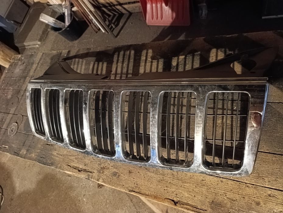 Jeep G Cherokee 05-06- ,,gril "