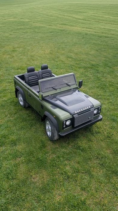 Oryginalny Land Rover Defender na Akumulator | Dwuosobowy | Pilot 2.4G | Stan BDB