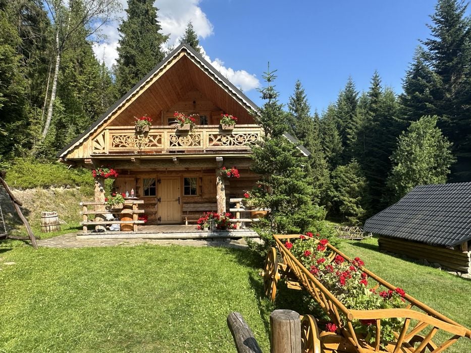 Domek w górach leśna bacówka, gorąca balia, ruska bania, domek w lesie