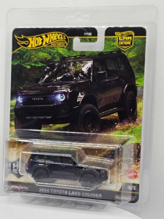 Hot Wheels Premium Toyota Land Cruiser + Protektor