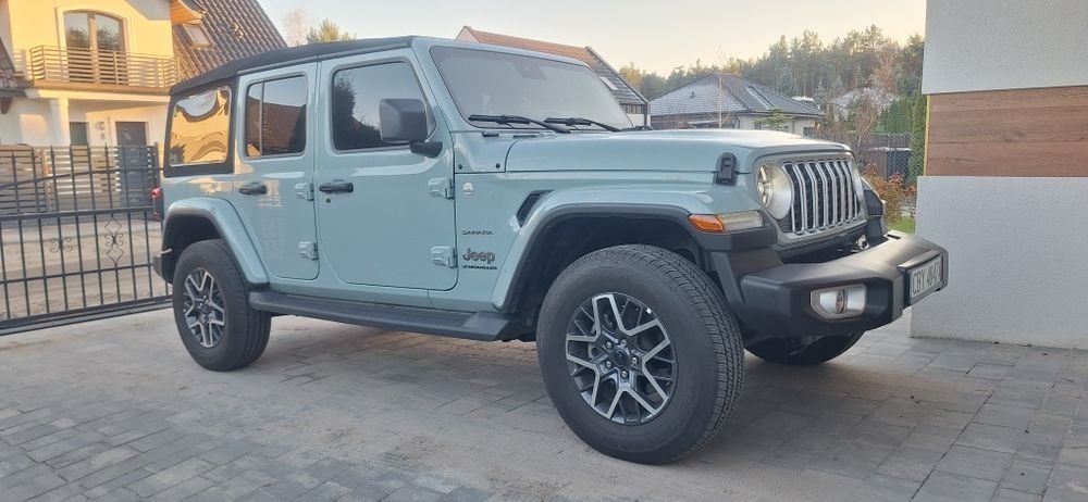 Jeep Wrangler Sahara 2024