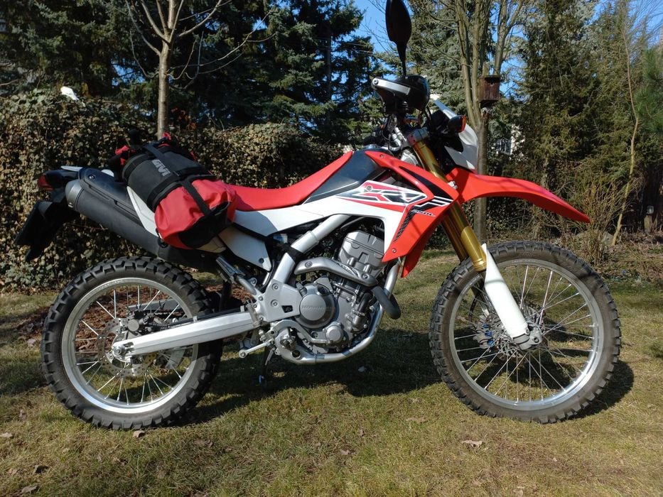 Honda CRF 250L, 2016 r., przebieg 9000 km, stan bardzo dobry