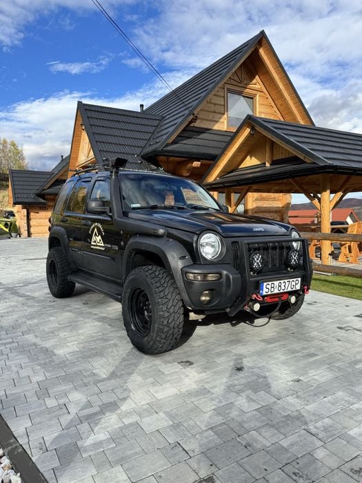 Jeep cherokee jeep liberty 4x4 automat 2.8 crd