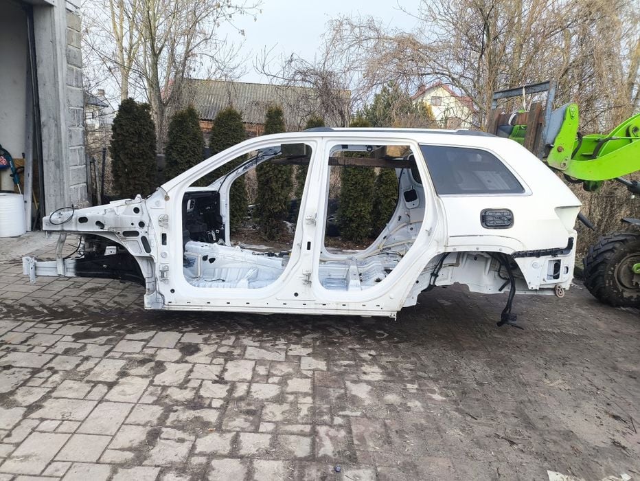 Karoseria ćwiartki próg dokumenty Jeep Grand Cherokee WK2 Lift 2019