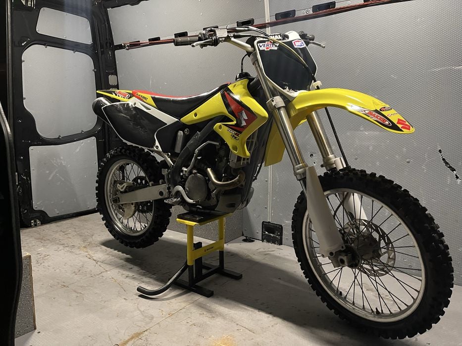 Suzuki RM-Z 250 4T motocross cross użytkowany rekreacyjnie