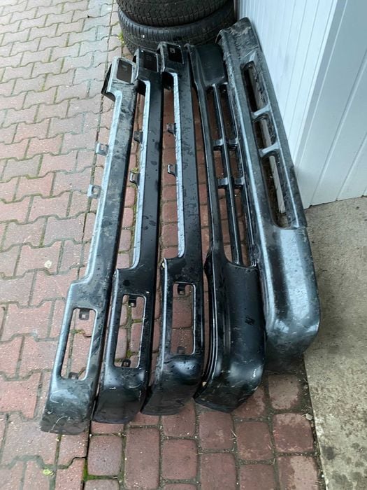 Toyota hilux do 1997  4runner po 1990 zderzak doł i góra komplet nowy