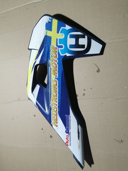 Husqvarna tc 350 osłona owiewka przód prawa obudowa panel