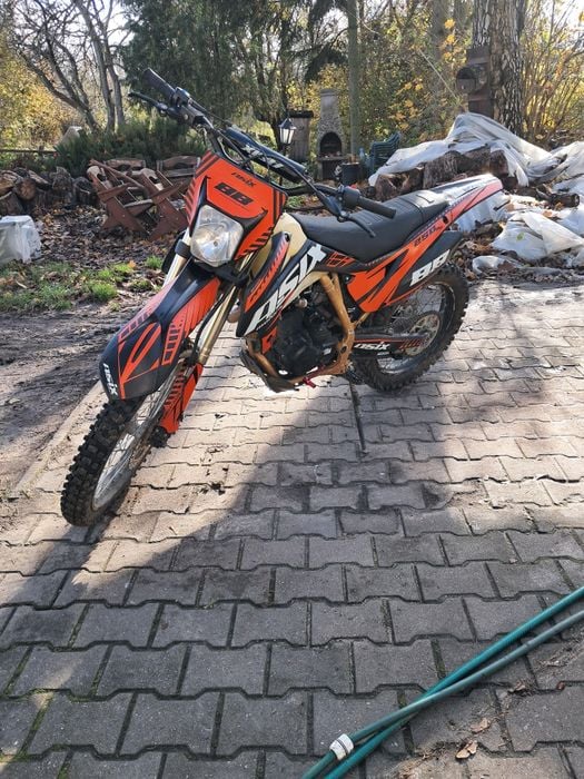Sprzedam Asix xb88 250