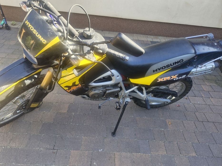 Motocykl Hyosung 125