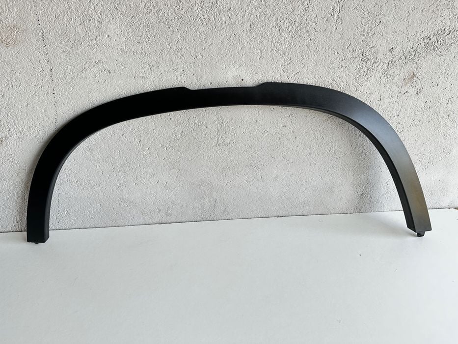 Land Rover Defender L663 20- Listwa Błotnik Lewa Przód L8B2-16A075-AX