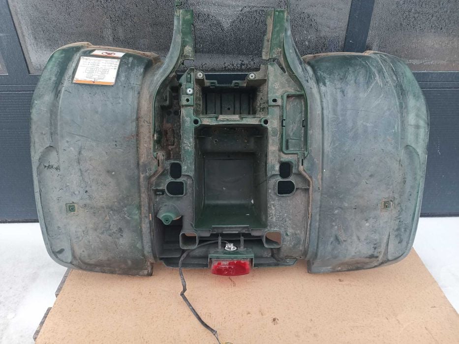 yamaha grizzly 660 plastik tył