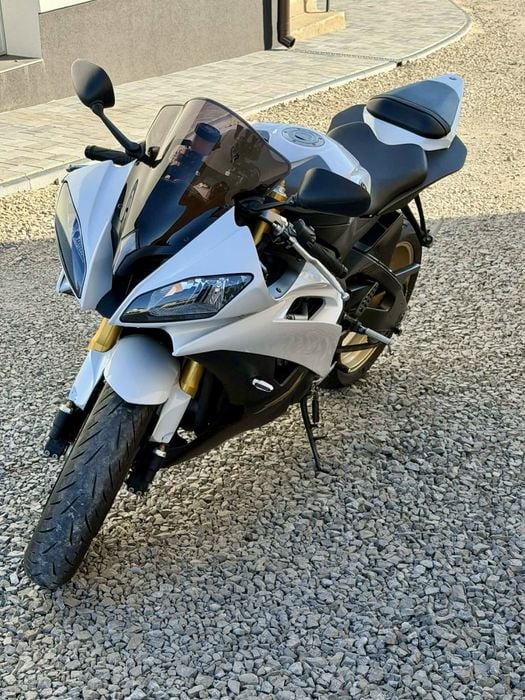 Yamaha YZF-R6-sportowy charakter, stan idealny, garażowany
