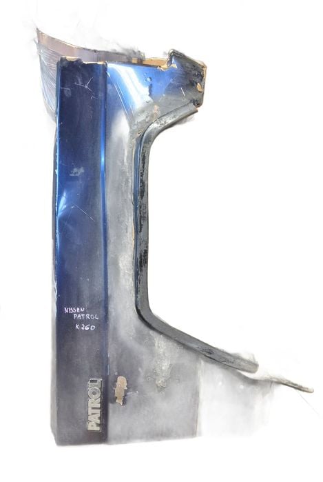 Błotnik przedni Nissan Patrol K260