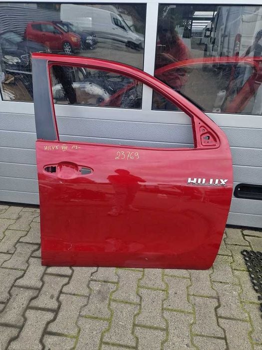 Toyota Hilux 8 VIII 15r.- Drzwi Przód Prawe