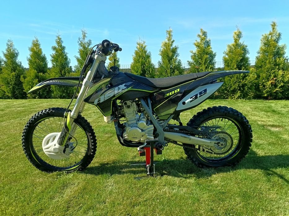 Cross Asix 300cm  XB39 stan bdb